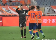 海星体育-赛后体能课后，广东宏远再遭质疑备战欧冠，底气十足，临场指挥获称赞-海星体育