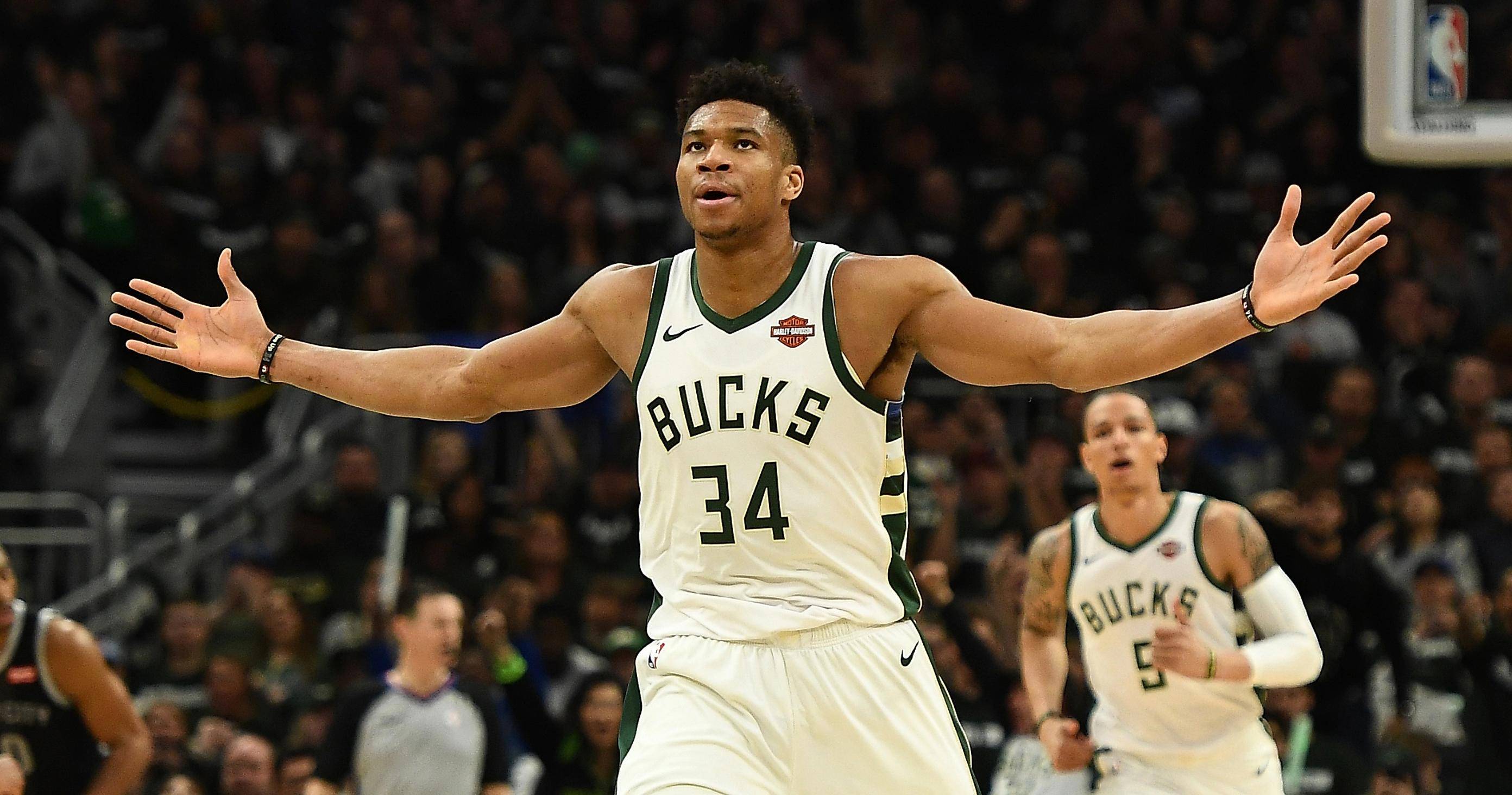 包含赛地聚焦：NBA季后赛赛前热度飙升，里昂止住颓势，信心回归，临场指挥获称赞的词条