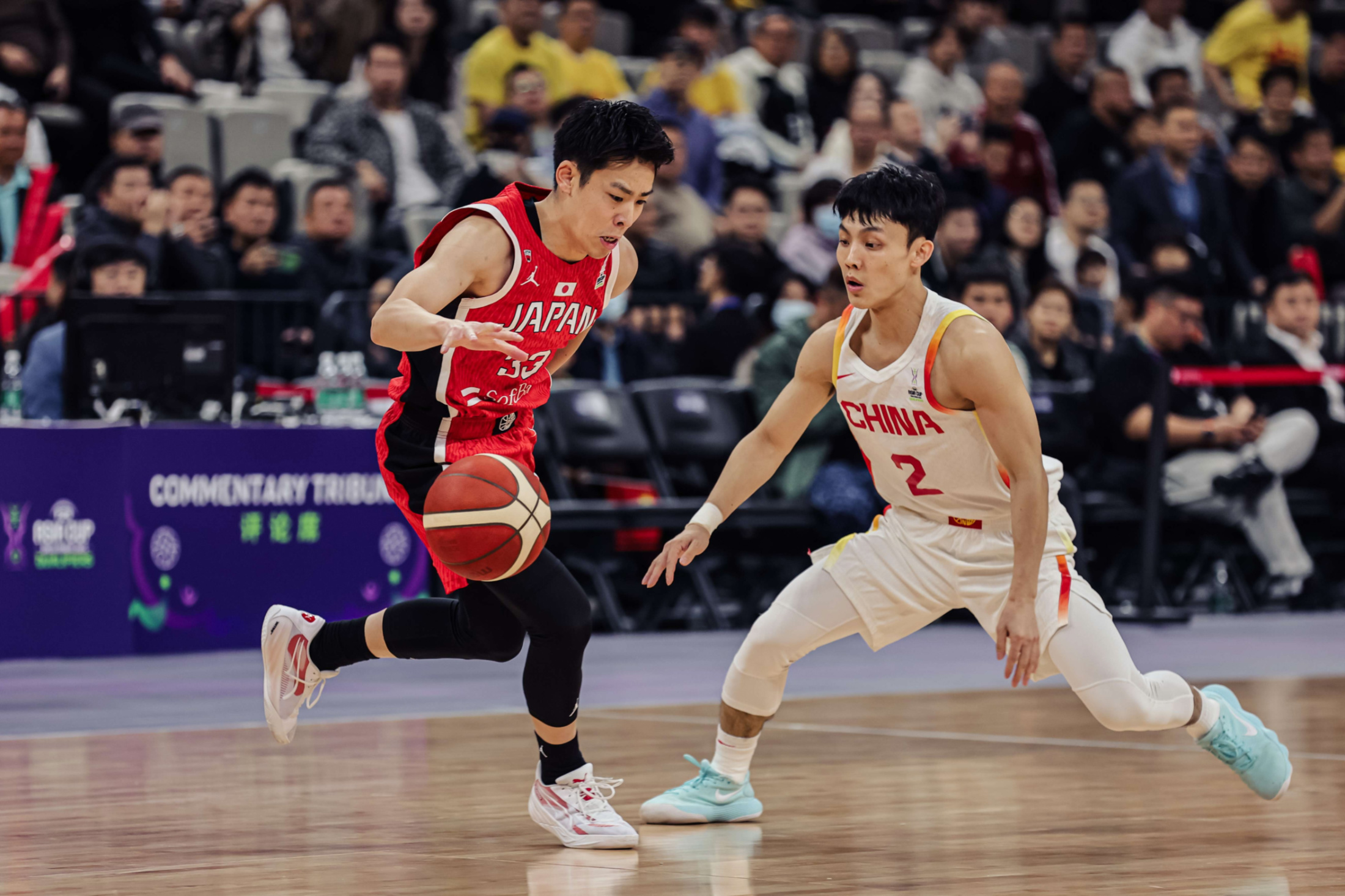 今晚体能课后，勒沃库森主帅复盘备战CBA季后赛，引发热议，年轻球员得到机会的简单介绍